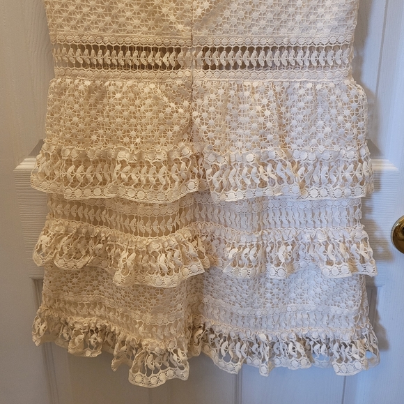 ROMEO AND JULIET COUTURE  MOCK TURTLE NECK CAP SLEEVE IVORY DRESS - Picture 14 of 16